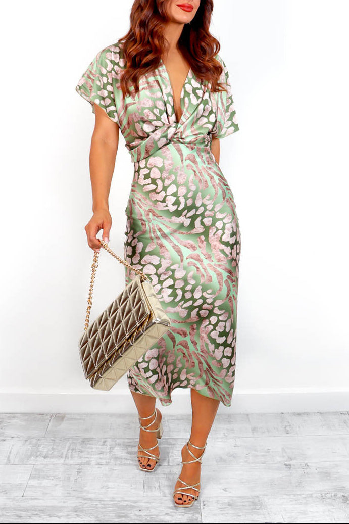 Élina | Robe Midi Satinée à Taille Drapée